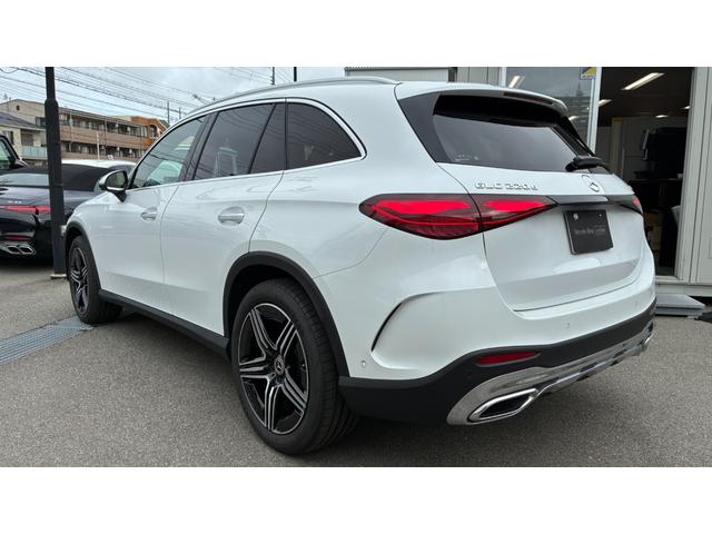 ＧＬＣ ＧＬＣ２２０ｄ　４マチック　ドライバーズパッケージ　ドライバーズパッケージ　ＡＭＧレザーエクスクルーシブパッケージ　ＡＭＧラインパッケージ　パノラミックスライディングルーフ　オパリスホワイト　運転席助手席メモリー機能付きパワーシート　シートヒーター（4枚目）