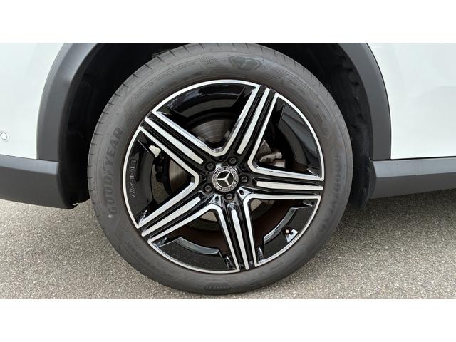 ＧＬＣ ＧＬＣ２２０ｄ　４マチック　ドライバーズパッケージ　ドライバーズパッケージ　ＡＭＧレザーエクスクルーシブパッケージ　ＡＭＧラインパッケージ　パノラミックスライディングルーフ　オパリスホワイト　運転席助手席メモリー機能付きパワーシート　シートヒーター（7枚目）