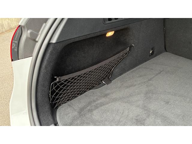 ＧＬＣ ＧＬＣ２２０ｄ　４マチック　ドライバーズパッケージ　ドライバーズパッケージ　ＡＭＧレザーエクスクルーシブパッケージ　ＡＭＧラインパッケージ　パノラミックスライディングルーフ　オパリスホワイト　運転席助手席メモリー機能付きパワーシート　シートヒーター（10枚目）