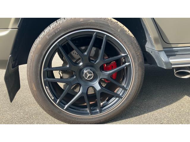 Gクラス G63 マヌファクトゥーアエディション マグノダークオリーブグリーンマットカラー ナッパレザーチタニウムグレー レーダーセーフティパッケージ ブラインドスポットアシスト シートベンチレーター 左ハンドル ブラック22インチアルミホイール(7枚目)