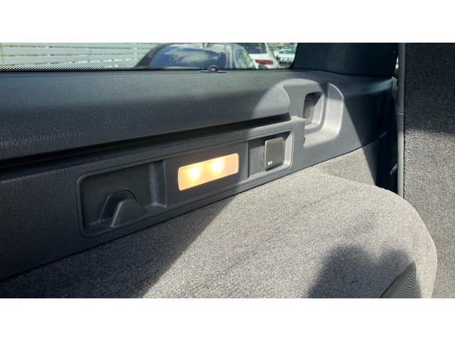 Gクラス G63 マヌファクトゥーアエディション マグノダークオリーブグリーンマットカラー ナッパレザーチタニウムグレー レーダーセーフティパッケージ ブラインドスポットアシスト シートベンチレーター 左ハンドル ブラック22インチアルミホイール(9枚目)