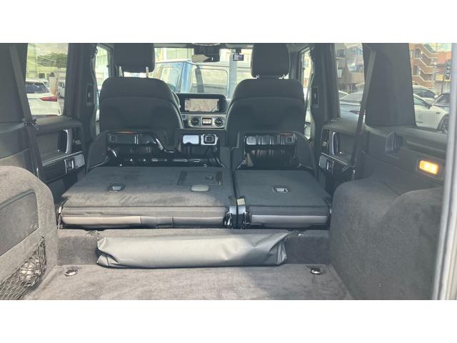 Gクラス G63 マヌファクトゥーアエディション マグノダークオリーブグリーンマットカラー ナッパレザーチタニウムグレー レーダーセーフティパッケージ ブラインドスポットアシスト シートベンチレーター 左ハンドル ブラック22インチアルミホイール(11枚目)