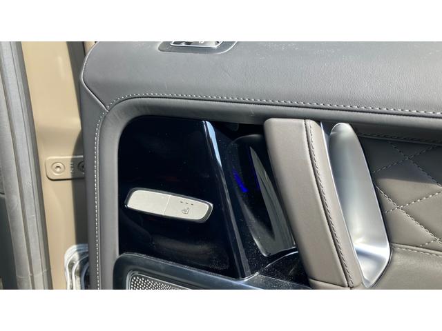 Gクラス G63 マヌファクトゥーアエディション マグノダークオリーブグリーンマットカラー ナッパレザーチタニウムグレー レーダーセーフティパッケージ ブラインドスポットアシスト シートベンチレーター 左ハンドル ブラック22インチアルミホイール(14枚目)