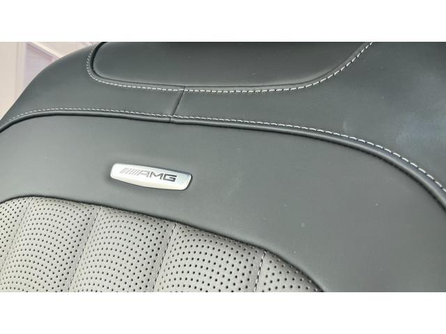 Gクラス G63 マヌファクトゥーアエディション マグノダークオリーブグリーンマットカラー ナッパレザーチタニウムグレー レーダーセーフティパッケージ ブラインドスポットアシスト シートベンチレーター 左ハンドル ブラック22インチアルミホイール(35枚目)