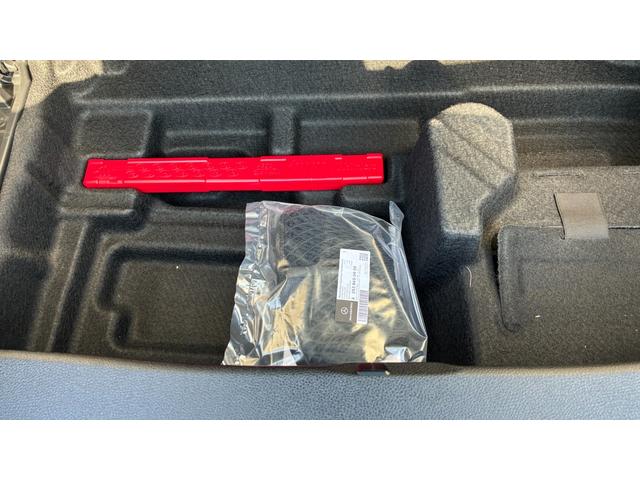 ＧＬＣ ＧＬＣ２２０ｄ４マチッククーペＡＭＧラインパッケージ　ＡＭＧライン　ガラススライディングルーフ　運転席助手席メモリー機能付きパワーシート　レーダーセーフティパッケージ　ブラインドスポットアシスト　シートヒーター　リヤシートヒーター　純正アルミホイール（12枚目）