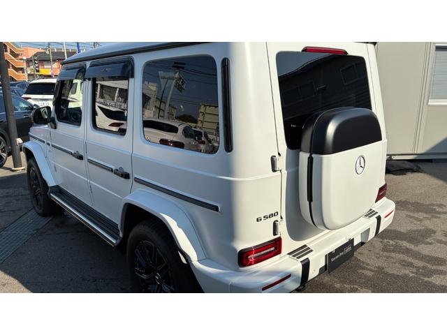 Ｇクラス Ｇ５８０　ウィズＥＱテクノロジーエディション１　レーダーセーフティパッケージ　ブラインドスポットアシスト　運転席助手席メモリー機能付パワーシート　シートヒーター　レザーシート　ブラックアルミホイール　デジタルテレビ　オパリスホワイトマグノ　タイプＣ（4枚目）