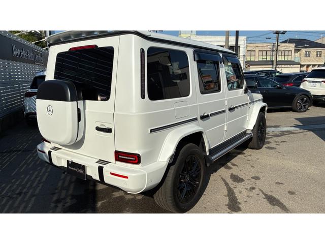 Ｇクラス Ｇ５８０　ウィズＥＱテクノロジーエディション１　レーダーセーフティパッケージ　ブラインドスポットアシスト　運転席助手席メモリー機能付パワーシート　シートヒーター　レザーシート　ブラックアルミホイール　デジタルテレビ　オパリスホワイトマグノ　タイプＣ（6枚目）