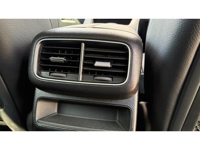 GLE GLE400d 4マチックスポーツ パノラミックスライディングルーフ ダイヤモンドホワイト レーダーセーフティパッケージ ブラインドスポットアシスト 純正アルミホイール 運転席助手席メモリー機能付きパワーシート ワイヤレスチャージング(23枚目)