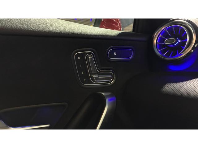 助手席もメモリー機能付きパワーシート☆