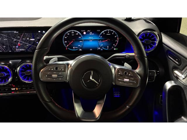 ステアリングスイッチもついて快適です☆