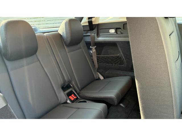 GLE GLE300d 4マチック レーダーセーフティパッケージ ブラインドスポットアシスト 運転席助手席メモリー機能付きパワーシート シートヒーター 純正アルミホイール エアサスペンション エメラルドグリーン MBUX デジタルTV(12枚目)