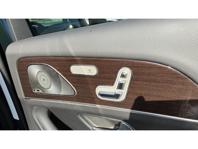GLE GLE300d 4マチック レーダーセーフティパッケージ ブラインドスポットアシスト 運転席助手席メモリー機能付きパワーシート シートヒーター 純正アルミホイール エアサスペンション エメラルドグリーン MBUX デジタルTV(19枚目)
