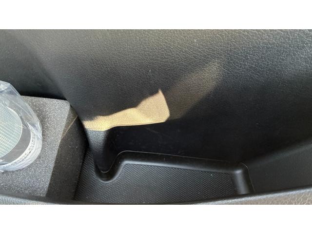 GLE GLE300d 4マチック レーダーセーフティパッケージ ブラインドスポットアシスト 運転席助手席メモリー機能付きパワーシート シートヒーター 純正アルミホイール エアサスペンション エメラルドグリーン MBUX デジタルTV(31枚目)