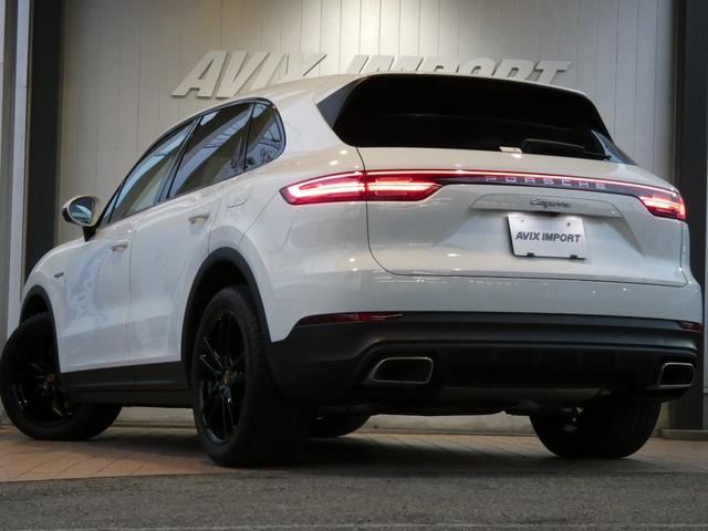 カイエン E-ハイブリッド ベージュ革 スポクロ シートヒーター PCMナビ 全周カメラ ACC LCA LDW LEDヘッドライト エントリーD 8WAY PASM 純正20AW 禁煙 右H 正規D車(2枚目)