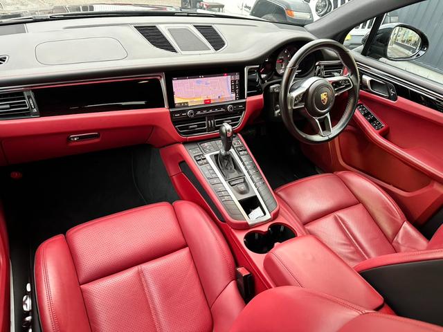 マカン マカンS 後期型 赤革 LED ACC BOSE 純正20AW シートヒーター 14WAY LCA LKA PCMナビ 全周C パワーステアリングプラス 禁煙 正規D車(9枚目)