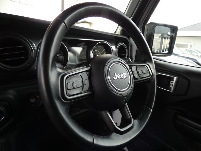 ジープ・ラングラーアンリミテッド スポーツアルティテュード 限定300台 ブラックインテリア 純正ナビ LED ACC Bカメラ AppleCarPlay 純正17AW 禁煙 下取車 正規D車(8枚目)