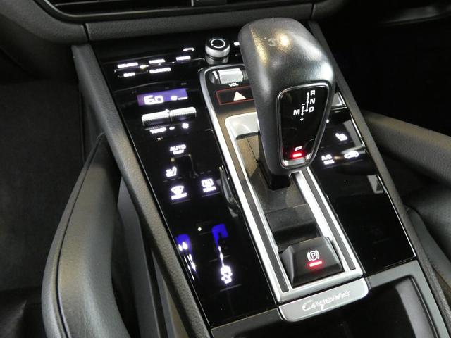 カイエン プラチナエディション 特別仕様車 スポクロ パノラマ 黒革 シートヒーター PCMナビ BOSE 全周C ACC LCA LED(PDLS付)4ゾーンAC RSスパイダー21AW 禁煙 1オナ 右H 正規D車(12枚目)