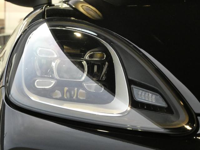 カイエン プラチナエディション 特別仕様車 スポクロ パノラマ 黒革 シートヒーター PCMナビ BOSE 全周C ACC LCA LED(PDLS付)4ゾーンAC RSスパイダー21AW 禁煙 1オナ 右H 正規D車(33枚目)