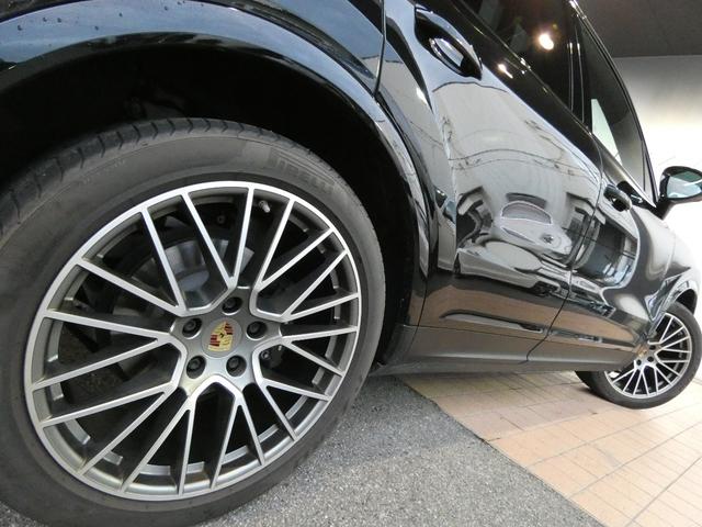 カイエン プラチナエディション 特別仕様車 スポクロ パノラマ 黒革 シートヒーター PCMナビ BOSE 全周C ACC LCA LED(PDLS付)4ゾーンAC RSスパイダー21AW 禁煙 1オナ 右H 正規D車(40枚目)