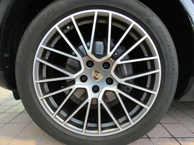 カイエン プラチナエディション 特別仕様車 スポクロ パノラマ 黒革 シートヒーター PCMナビ BOSE 全周C ACC LCA LED(PDLS付)4ゾーンAC RSスパイダー21AW 禁煙 1オナ 右H 正規D車(53枚目)