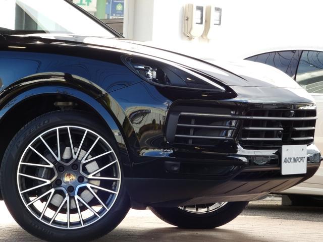 カイエン ベースグレード　黒革　ＬＥＤ　エントリーＤ　ＡＣＣ　８ＷＡＹ　前後シートヒーター　ＬＣＡ　ＬＫＡ　純正ＰＣＭナビ　全周カメラ　アップルカープレイ　電動リアゲート　純正ＲＳスパイダー２１ＡＷ　禁煙　右Ｈ　正規Ｄ車（5枚目）