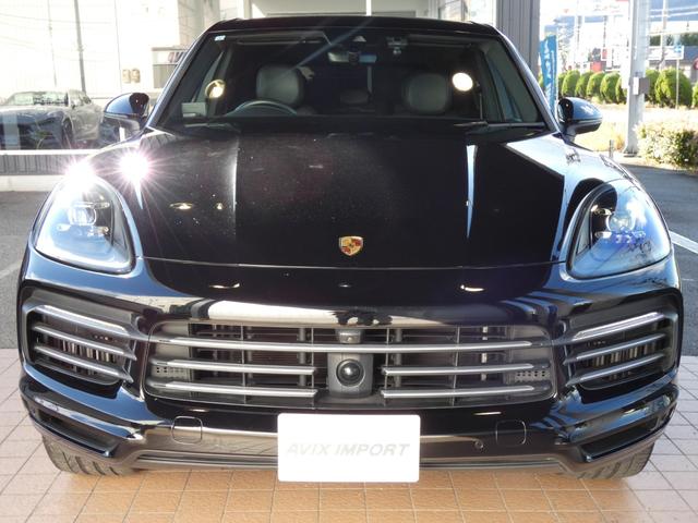 カイエン ベースグレード　黒革　ＬＥＤ　エントリーＤ　ＡＣＣ　８ＷＡＹ　前後シートヒーター　ＬＣＡ　ＬＫＡ　純正ＰＣＭナビ　全周カメラ　アップルカープレイ　電動リアゲート　純正ＲＳスパイダー２１ＡＷ　禁煙　右Ｈ　正規Ｄ車（30枚目）