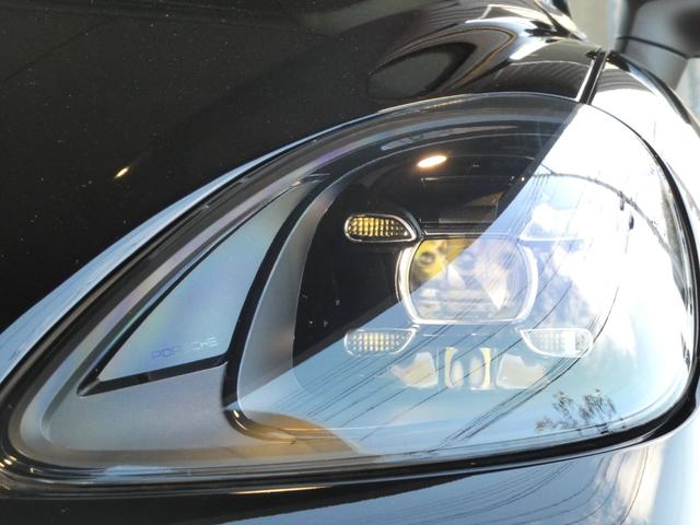 カイエン ベースグレード　黒革　ＬＥＤ　エントリーＤ　ＡＣＣ　８ＷＡＹ　前後シートヒーター　ＬＣＡ　ＬＫＡ　純正ＰＣＭナビ　全周カメラ　アップルカープレイ　電動リアゲート　純正ＲＳスパイダー２１ＡＷ　禁煙　右Ｈ　正規Ｄ車（34枚目）