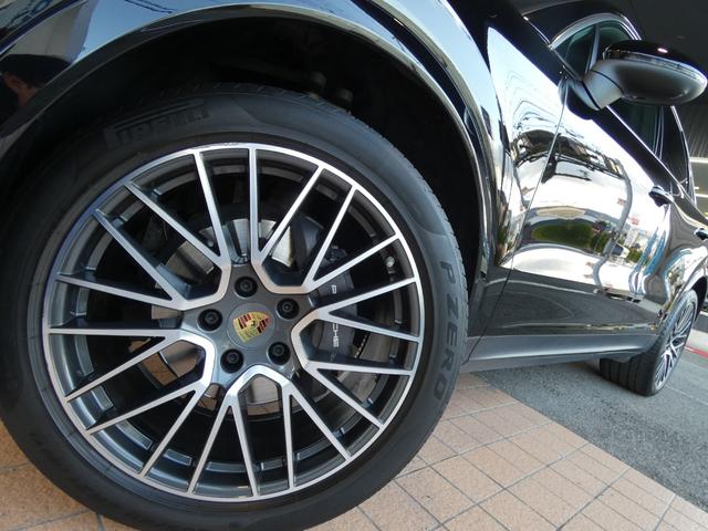 カイエン ベースグレード　黒革　ＬＥＤ　エントリーＤ　ＡＣＣ　８ＷＡＹ　前後シートヒーター　ＬＣＡ　ＬＫＡ　純正ＰＣＭナビ　全周カメラ　アップルカープレイ　電動リアゲート　純正ＲＳスパイダー２１ＡＷ　禁煙　右Ｈ　正規Ｄ車（41枚目）