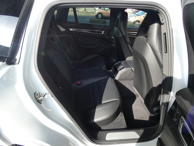 パナメーラ 4S スポーツツーリスモ 黒革 パノラマ 黒革 シートヒーター PCMナビ 全周C ACC LED PASMエアサス 4ゾーンAC BOSE エクスクルーシブデザイン21AW V6ツインターボ 禁煙 右H 正規D車(16枚目)