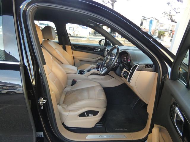 カイエン ベースグレード ベージュ革 スポエグ マトリックスLED PASMエアサス エントリーD ACC 8WAY シートヒーター LCA LKA 純正PCMナビ 全周C 純正22AW 禁煙 右H 1オナ 正規D車(14枚目)