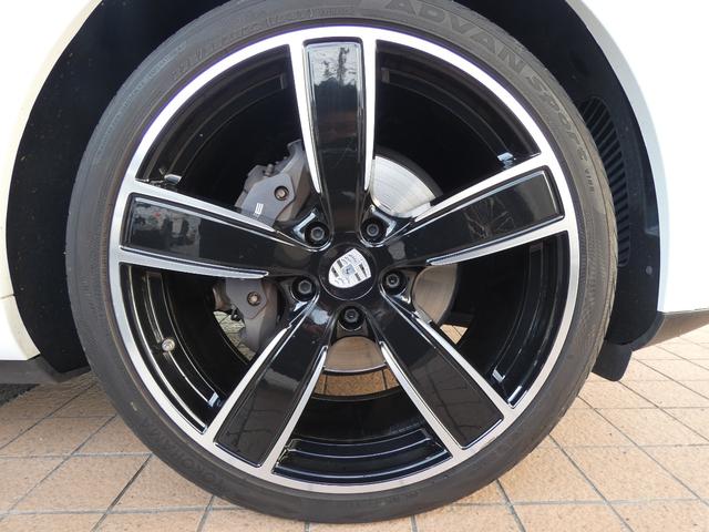 カイエン ベースグレード　黒革　スポーツクロノパッケージ　スポーツデザインフロントバンパー　ＬＥＤ　ＡＣＣ　８ＷＡＹ　シートヒーター　ＬＣＡ　ＬＫＡ　ＰＣＭナビ　全周カメラ　アップルカープレイ　純正２２ＡＷ　禁煙　正規Ｄ車（54枚目）