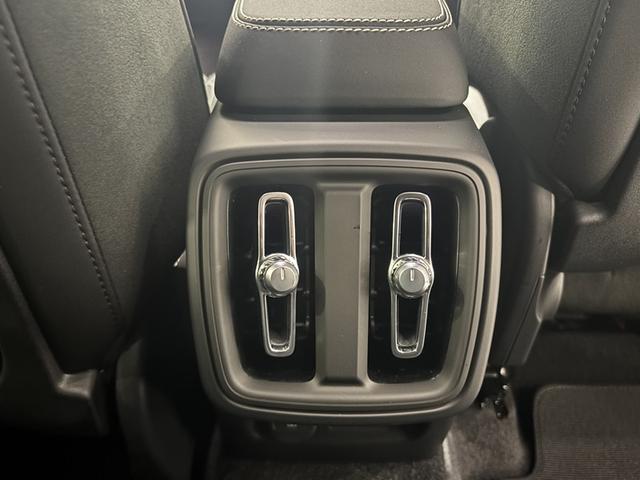 ＸＣ４０ ウルトラ　Ｂ４　ＡＷＤ　ダークエディション（27枚目）