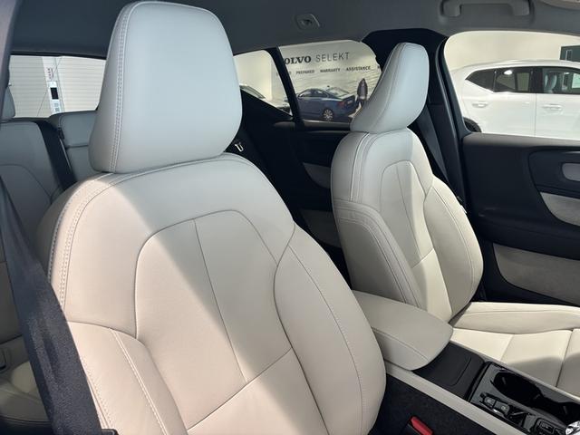 XC40 認定中古車Selekt 保証付 Google搭載 電動シート シートヒーター 電動バックドア 360度カメラ アルミホイール オレフォスシフトノブ LEDライト ハーマンカードン(10枚目)