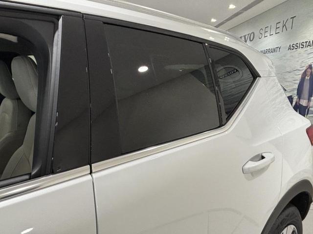 XC40 認定中古車Selekt 保証付 Google搭載 電動シート シートヒーター 電動バックドア 360度カメラ アルミホイール オレフォスシフトノブ LEDライト ハーマンカードン(14枚目)