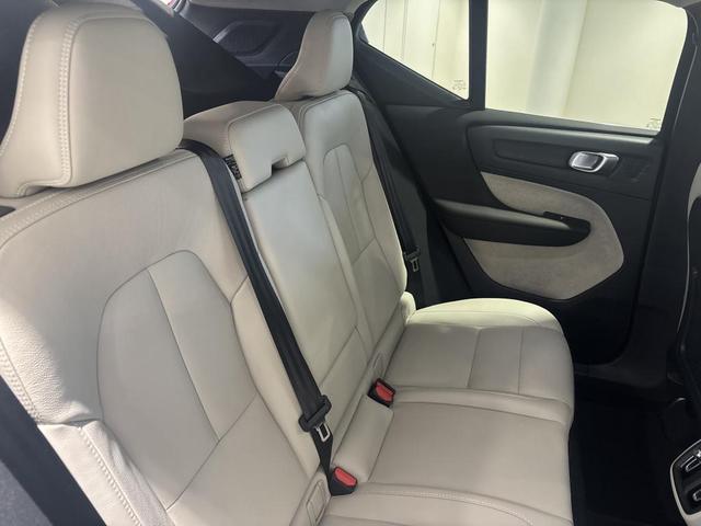 XC40 認定中古車Selekt 保証付 Google搭載 電動シート シートヒーター 電動バックドア 360度カメラ アルミホイール オレフォスシフトノブ LEDライト ハーマンカードン(17枚目)