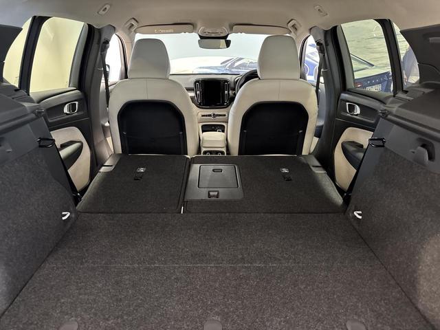 XC40 認定中古車Selekt 保証付 Google搭載 電動シート シートヒーター 電動バックドア 360度カメラ アルミホイール オレフォスシフトノブ LEDライト ハーマンカードン(49枚目)