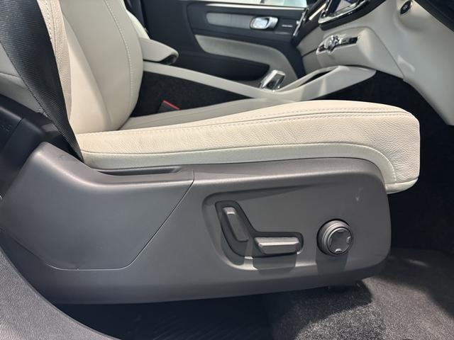 XC40 認定中古車Selekt 保証付 Google搭載 電動シート シートヒーター 電動バックドア 360度カメラ アルミホイール オレフォスシフトノブ LEDライト ハーマンカードン(70枚目)