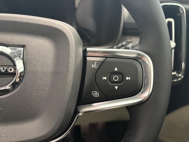 XC40 認定中古車Selekt 保証付 Google搭載 電動シート シートヒーター 電動バックドア 360度カメラ アルミホイール オレフォスシフトノブ LEDライト ハーマンカードン(73枚目)