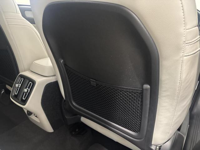 ＸＣ４０ 　認定中古車Ｓｅｌｅｋｔ　保証付　Ｇｏｏｇｌｅ搭載　電動シート　シートヒーター　電動バックドア　３６０度カメラ　アルミホイール　オレフォスシフトノブ　ＬＥＤライト　ハーマンカードン（19枚目）