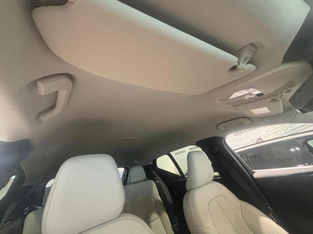 ＸＣ４０ 　認定中古車Ｓｅｌｅｋｔ　保証付　Ｇｏｏｇｌｅ搭載　電動シート　シートヒーター　電動バックドア　３６０度カメラ　アルミホイール　オレフォスシフトノブ　ＬＥＤライト　ハーマンカードン（41枚目）