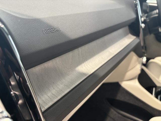 ＸＣ４０ 　認定中古車Ｓｅｌｅｋｔ　保証付　Ｇｏｏｇｌｅ搭載　電動シート　シートヒーター　電動バックドア　３６０度カメラ　アルミホイール　オレフォスシフトノブ　ＬＥＤライト　ハーマンカードン（44枚目）