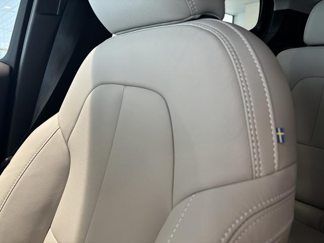 ＸＣ４０ 　認定中古車Ｓｅｌｅｋｔ　保証付　Ｇｏｏｇｌｅ搭載　電動シート　シートヒーター　電動バックドア　３６０度カメラ　アルミホイール　オレフォスシフトノブ　ＬＥＤライト　ハーマンカードン（45枚目）