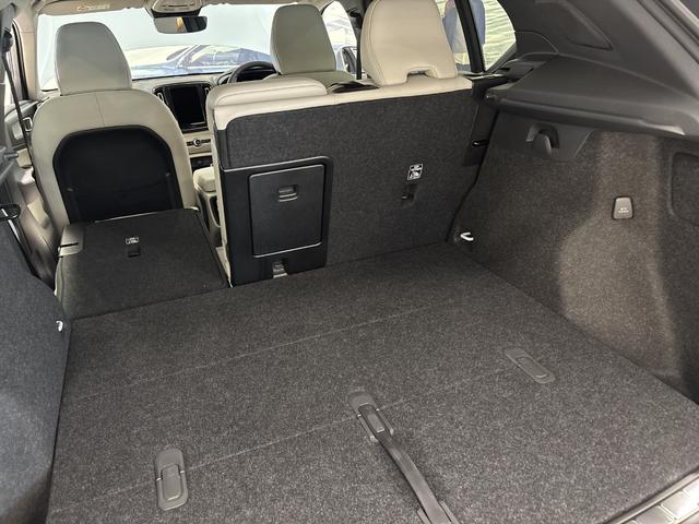 ＸＣ４０ 　認定中古車Ｓｅｌｅｋｔ　保証付　Ｇｏｏｇｌｅ搭載　電動シート　シートヒーター　電動バックドア　３６０度カメラ　アルミホイール　オレフォスシフトノブ　ＬＥＤライト　ハーマンカードン（51枚目）