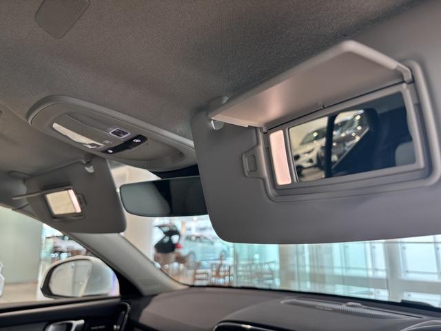 ＸＣ４０ 　認定中古車Ｓｅｌｅｋｔ　保証付　Ｇｏｏｇｌｅ搭載　電動シート　シートヒーター　電動バックドア　３６０度カメラ　アルミホイール　オレフォスシフトノブ　ＬＥＤライト　ハーマンカードン（52枚目）