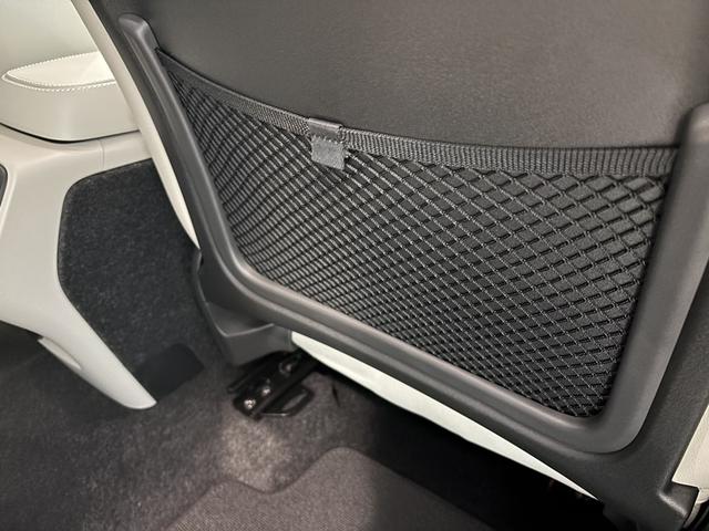 ＸＣ４０ 　認定中古車Ｓｅｌｅｋｔ　保証付　Ｇｏｏｇｌｅ搭載　電動シート　シートヒーター　電動バックドア　３６０度カメラ　アルミホイール　オレフォスシフトノブ　ＬＥＤライト　ハーマンカードン（66枚目）