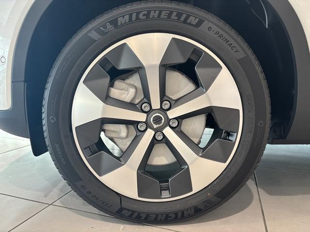 ＸＣ４０ 　認定中古車Ｓｅｌｅｋｔ　保証付　Ｇｏｏｇｌｅ搭載　電動シート　シートヒーター　電動バックドア　３６０度カメラ　アルミホイール　オレフォスシフトノブ　ＬＥＤライト　ハーマンカードン（75枚目）