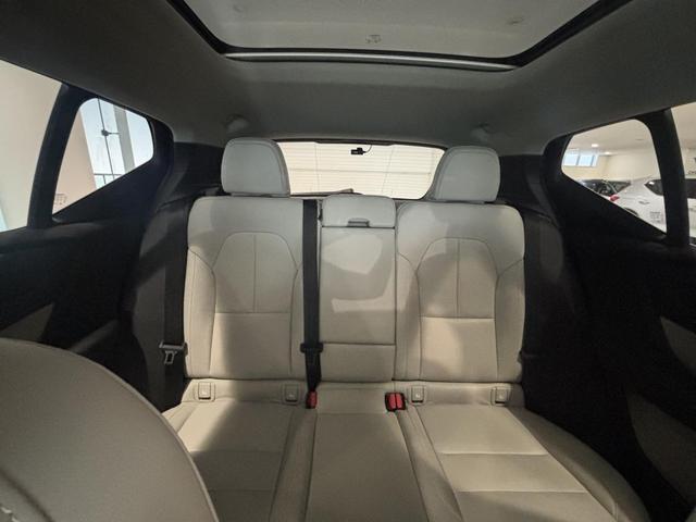 XC40 認定中古車Selekt 保証付 Google搭載 電動シート シートヒーター 電動バックドア 360度カメラ アルミホイール オレフォスシフトノブ LEDライト ハーマンカードン(7枚目)