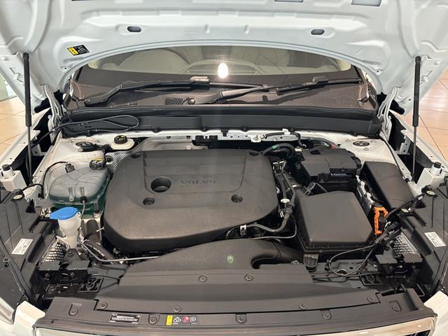 XC40 認定中古車Selekt 保証付 Google搭載 電動シート シートヒーター 電動バックドア 360度カメラ アルミホイール オレフォスシフトノブ LEDライト ハーマンカードン(10枚目)