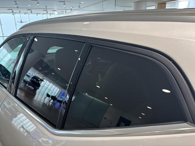 XC40 認定中古車Selekt 保証付 Google搭載 電動シート シートヒーター 電動バックドア 360度カメラ アルミホイール オレフォスシフトノブ LEDライト ハーマンカードン(12枚目)