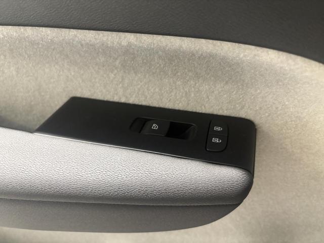 XC40 認定中古車Selekt 保証付 Google搭載 電動シート シートヒーター 電動バックドア 360度カメラ アルミホイール オレフォスシフトノブ LEDライト ハーマンカードン(27枚目)